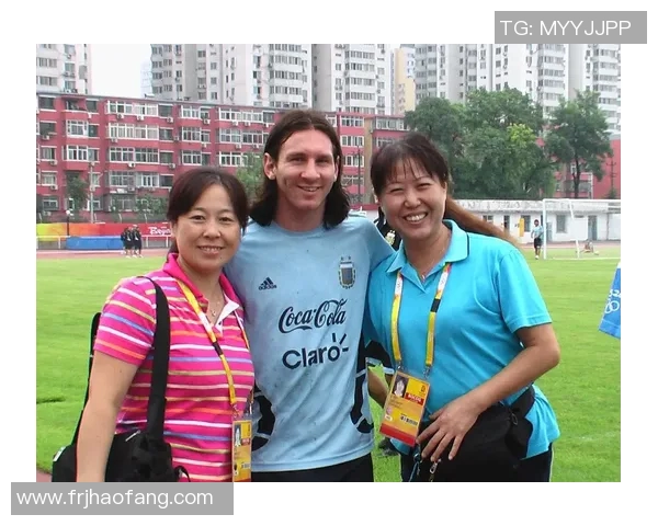 与足球明星同框的难忘瞬间与背后的故事分享